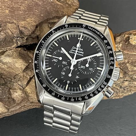 omega speedmaster professional hodinkee|which Omega Speedmaster to buy.